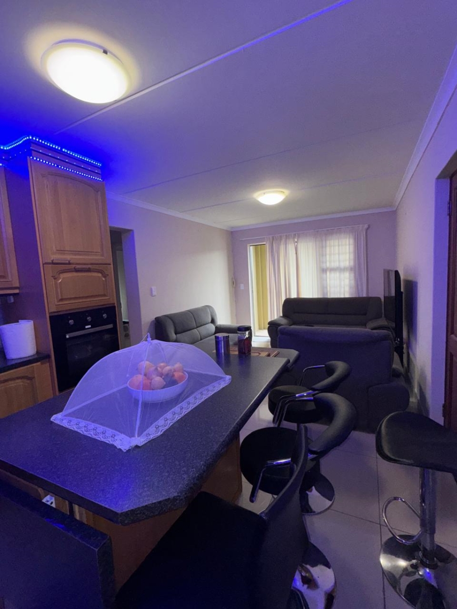 2 Bedroom Property for Sale in Guldenland Western Cape